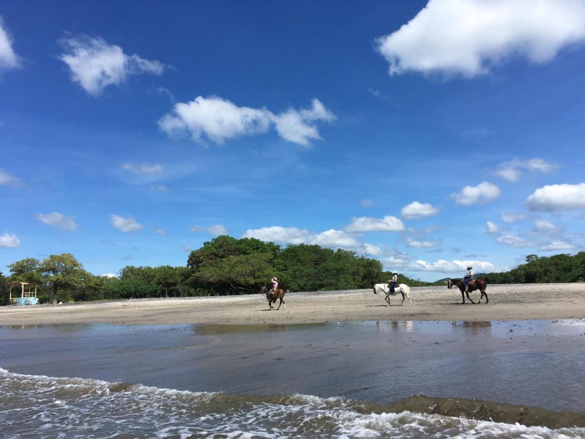 Monoloko Lodge Popoyo Luaran gambar